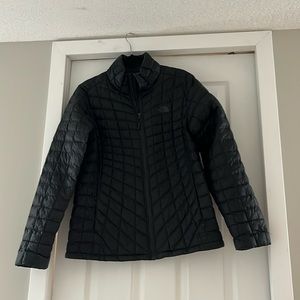 Women’s North Face Thin Puff- size L